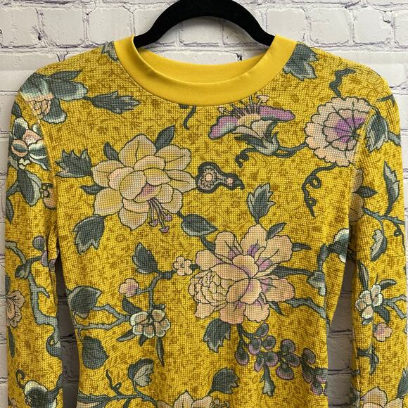 Sundance Waffle Knit Thermal Crew Neck Top Yellow Floral Print Size Small - Picture 2 of 7
